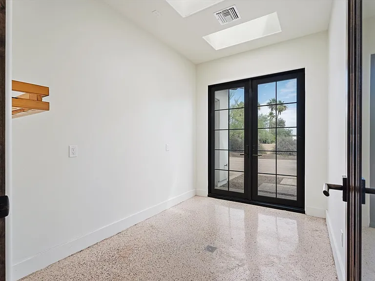 6717 E Solano Dr — Photo 22
