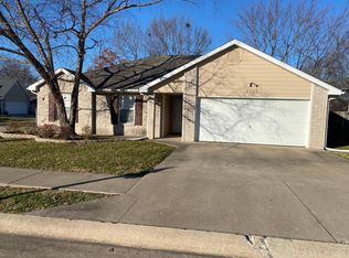 2105 Saratoga Dr, Columbia, MO 65201