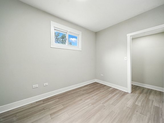 5th image of 7318 S Aberdeen St