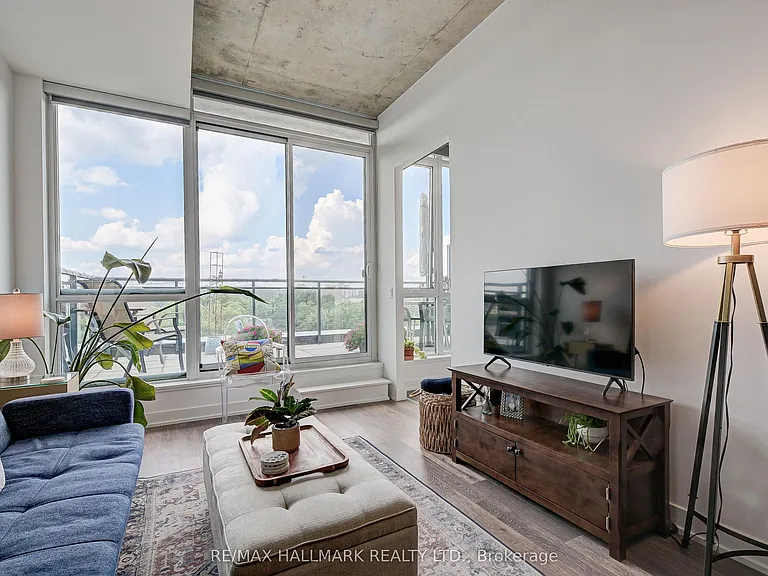 1238 Dundas St E #813 — Photo 6