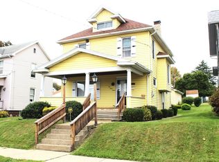 1047 Adams St, New Castle, PA 16101