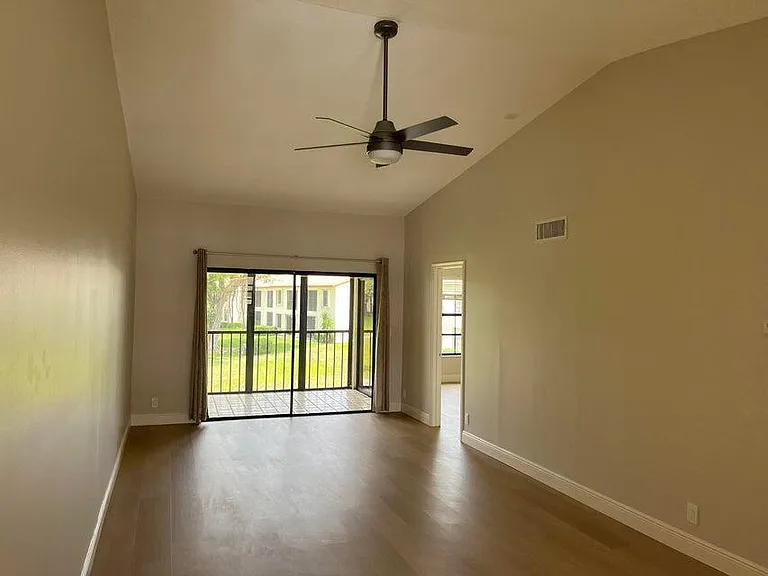 315 Palmwood Pl #2170 — Photo 2