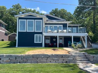 940 E Eagle Lake Dr, Kalamazoo, MI 49009