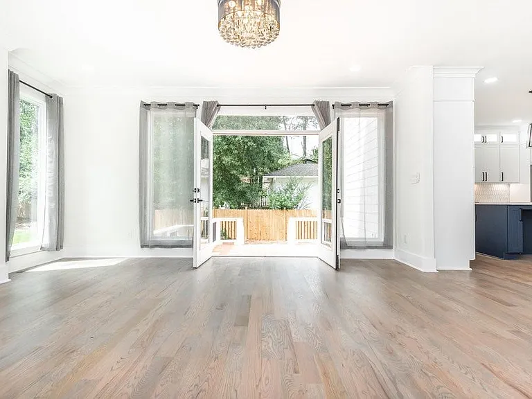 4056 Ashford Dunwoody Rd NE — Photo 45