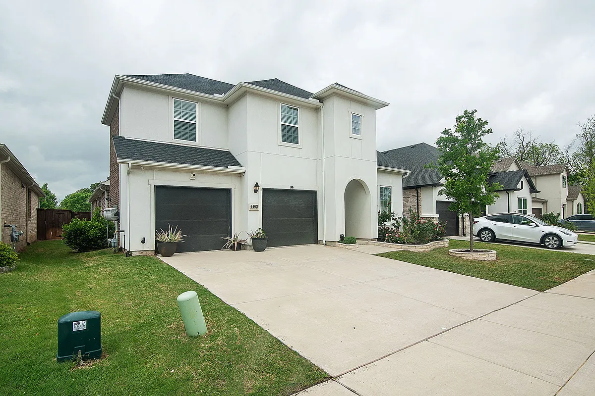 Building Photo - 4408 Hammerstein Blvd