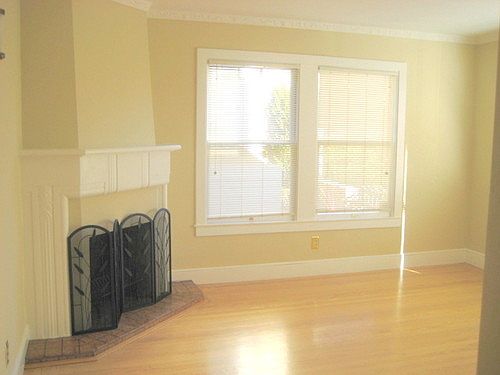 3rd image of 2244 Mariposa St