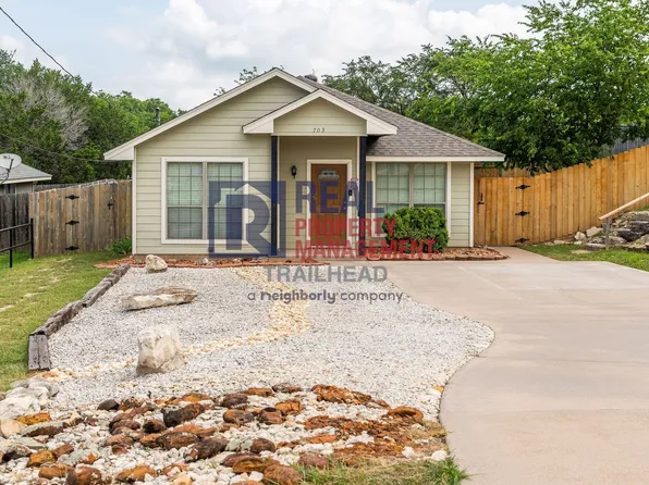 703 Bryan St, Glen Rose, TX 76043