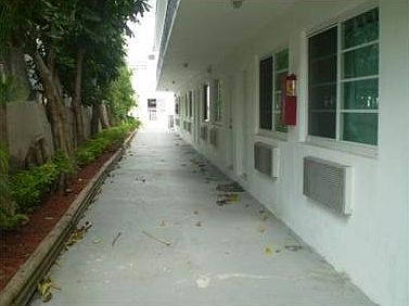 5th image of 1524 Lenox Ave APT 1