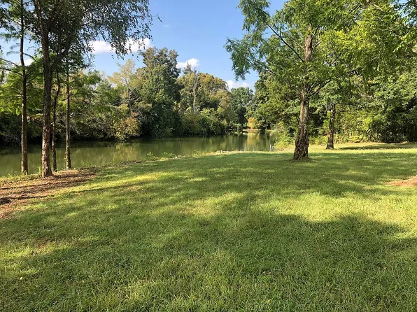 Espalier Dr, Decatur, TN 37322