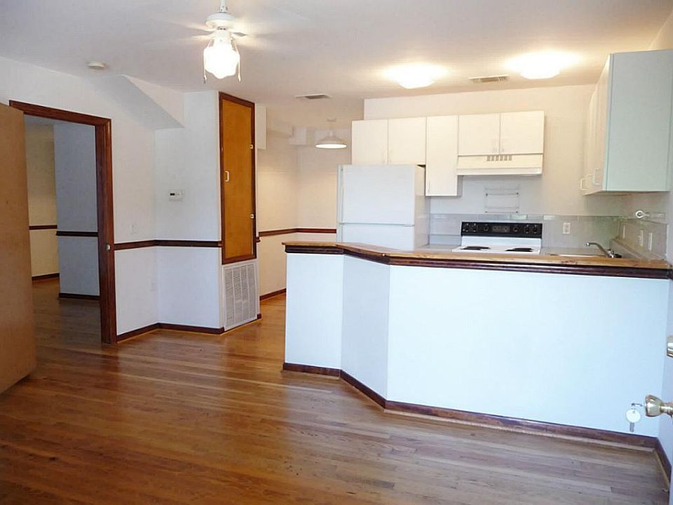 1st image of 410 Anita St APT 1F