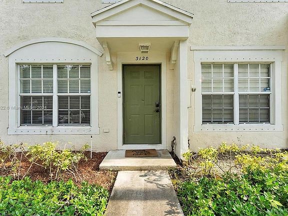 3rd image of 3120 SW 49th St #118