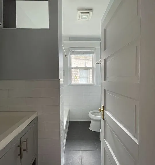 143 Irving Ave #2 — Photo 8