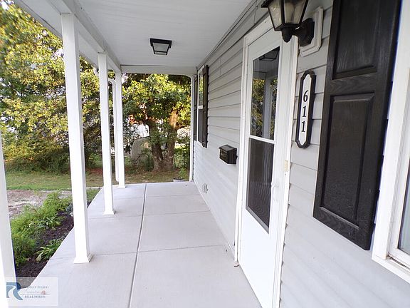 2nd image of 611 Ferry Rd