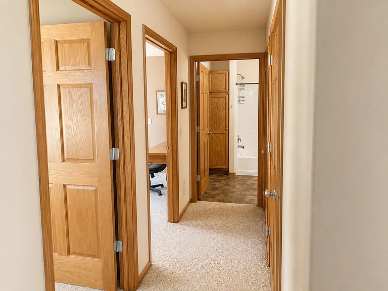 1203 Silverbrook Ln — Photo 11