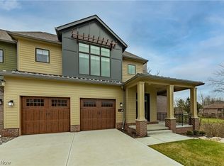 2430 Edgewood Trce, Cleveland, OH 44124