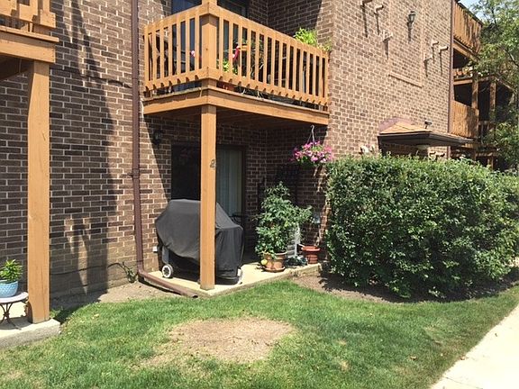 2nd image of 2256 Abbeywood Dr APT A