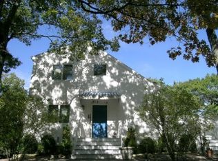 51 Montauk Ave, East Hampton, NY 11937