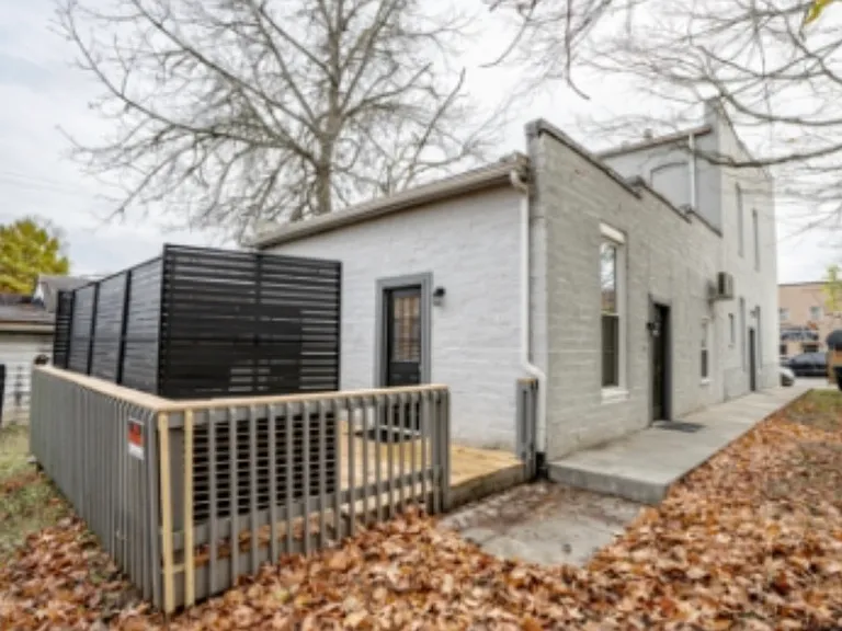 306 Main St #B — Photo 2