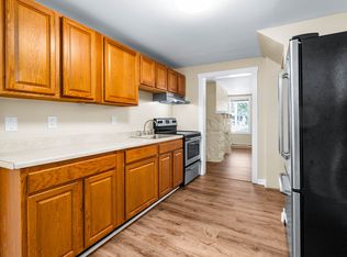 162 W Main St APT A, Elkton, MD 21921