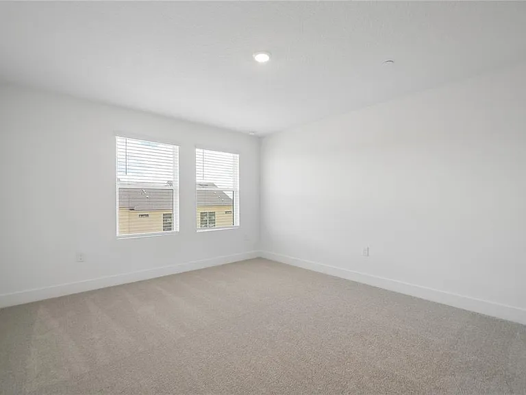 15219 Hamlin Park Dr — Photo 24