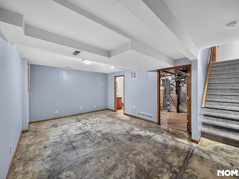 908 Newport Blvd — Photo 16