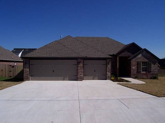 1st image of 3707 SW Kite Dr