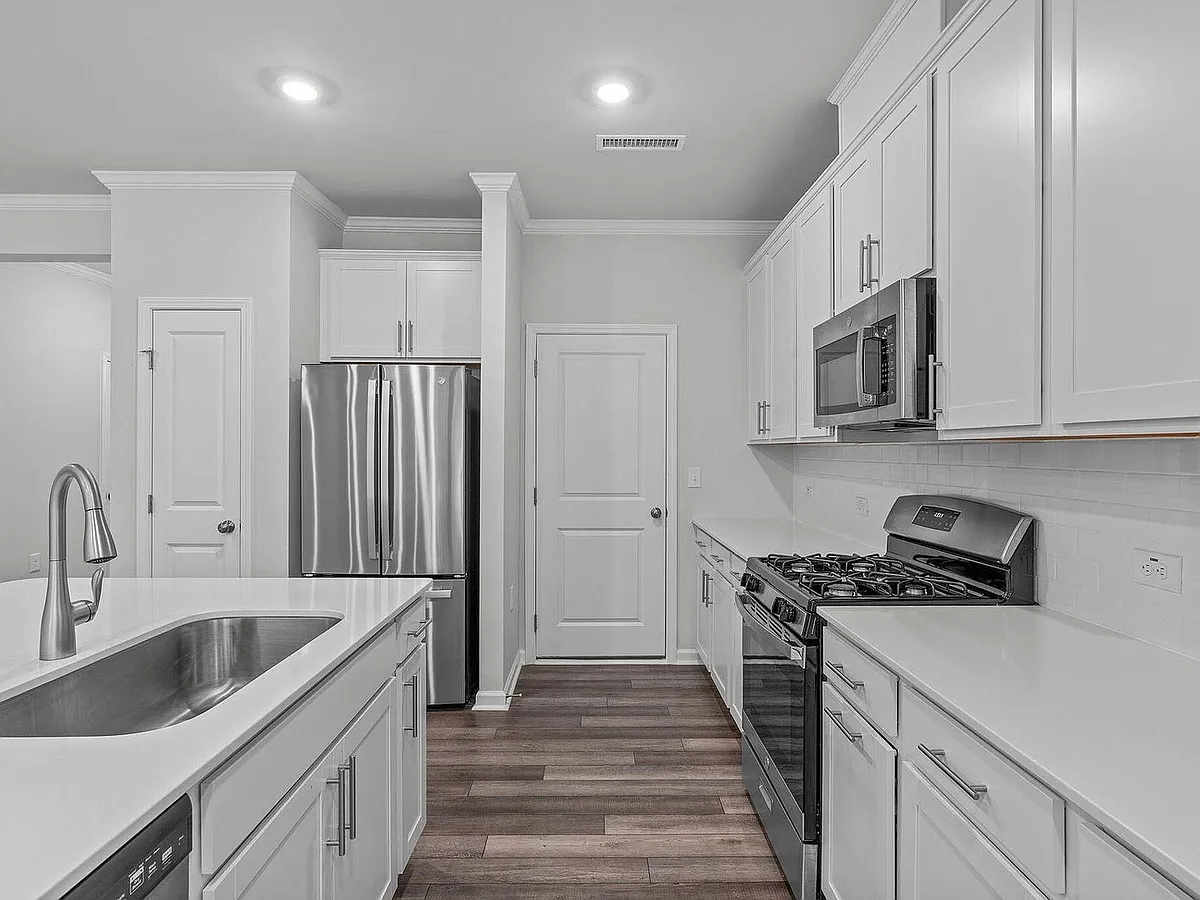 Building Photo - 223 Aster Bloom Ln #126