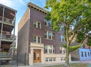 1343 W Grace St #B, Chicago, IL 60613