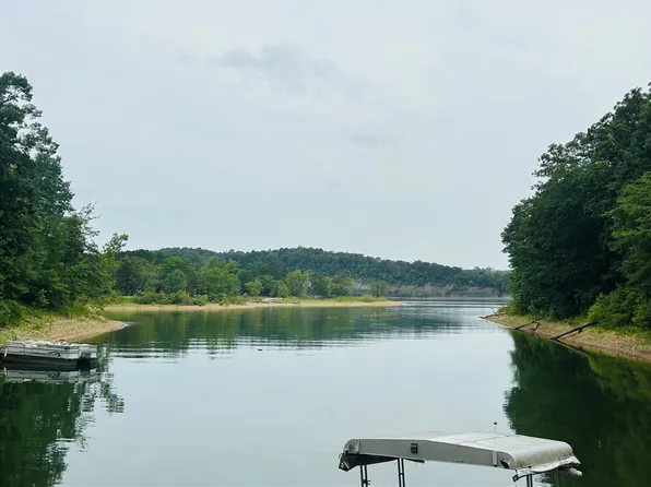 10075 Beaver Ln, Rogers, AR 72758