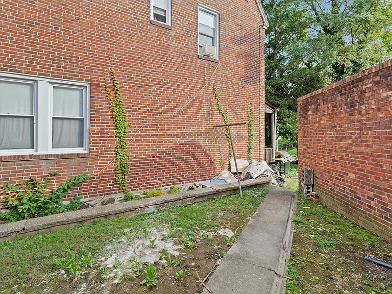 2915 Oakford Ave — Photo 19