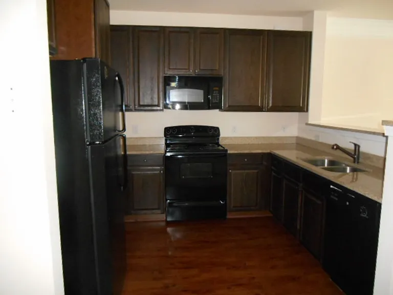 Briton Trace Apartments — Photo 70