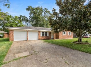 802 Meadowbrook Dr, Deridder, LA 70634