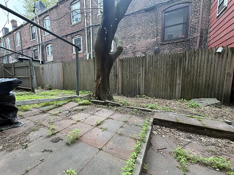 Sussex St — Photo 11