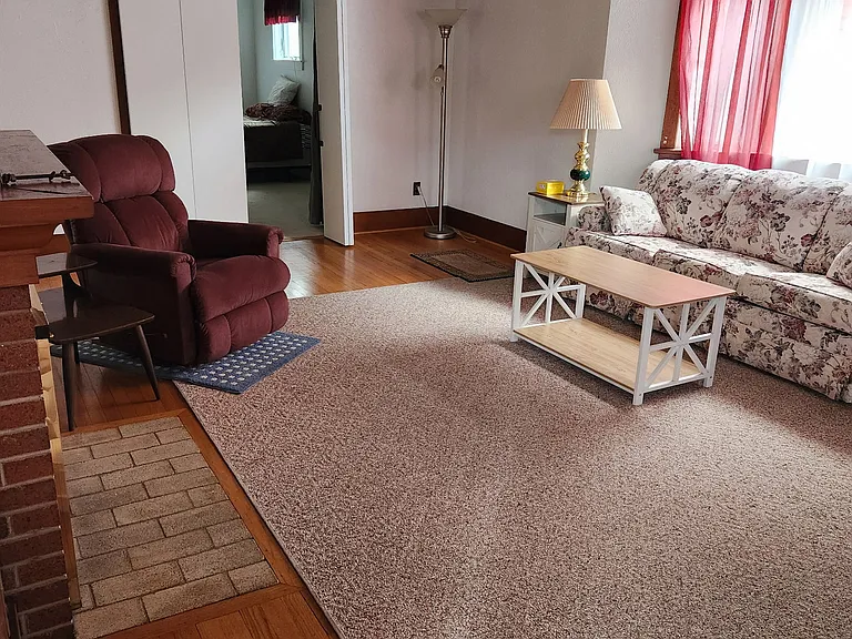 321 Linn St — Photo 41