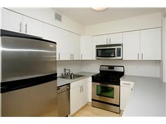Rented by Douglas Elliman | media 4