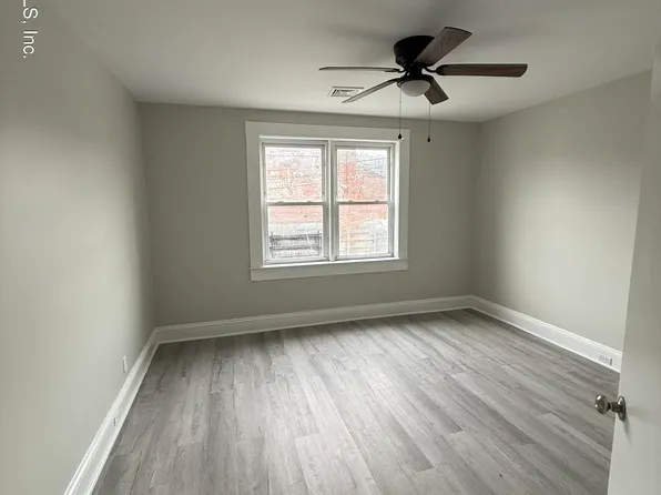 103 Brook St Floor 2, Staten Island, NY 10301