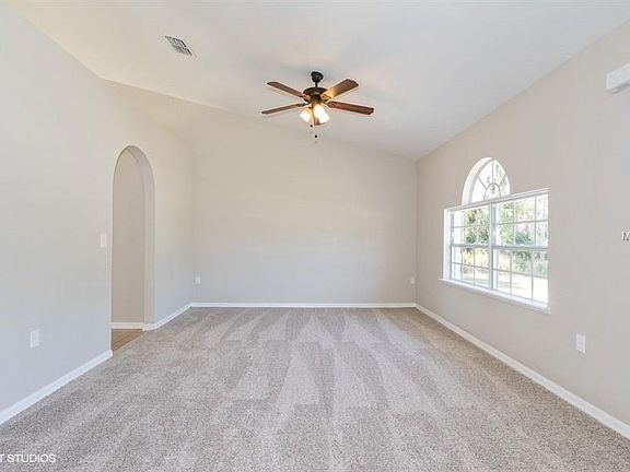 2nd image of 2419 Dumont Ln