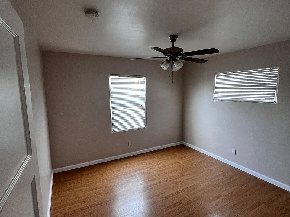 1st image of 4555 50th St