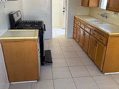 2nd image of 4711 Eagle Rock Blvd #4711A
