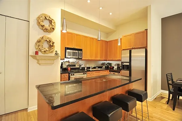 Sold by Citi Habitats | media 10