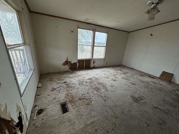 3rd image of 1921 Mattie Woods St