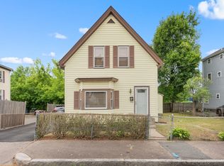 35 Huntington St, Brockton, MA 02301
