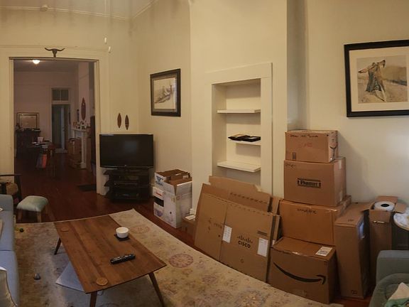 2nd image of 814 Roosevelt Pl