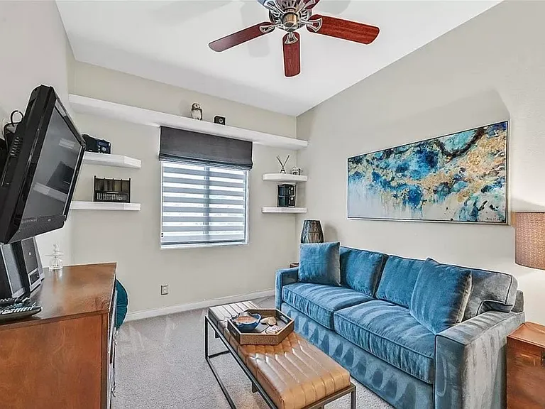 7882 W Gilmore Ave — Photo 25