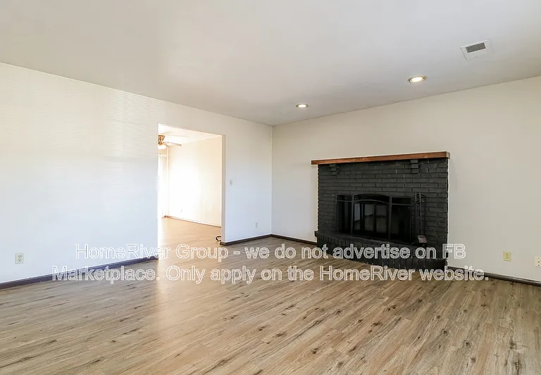 42 Kinney Dr — Photo 5