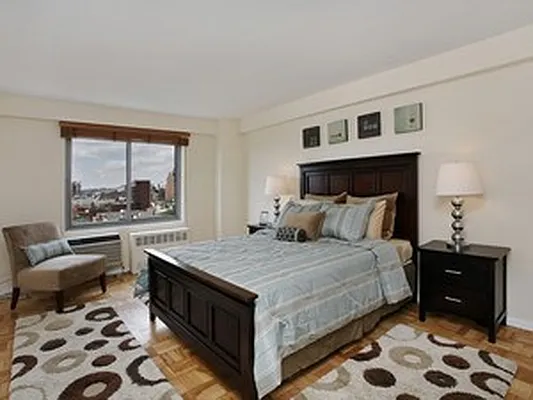 Rented by Corcoran | media 27