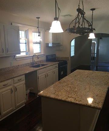 5th image of 726 Brown Ave