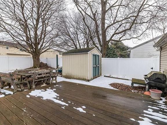 3rd image of 1613 Zimpfer Ln