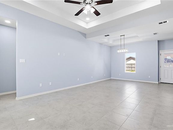 2nd image of 435 Serg Loop