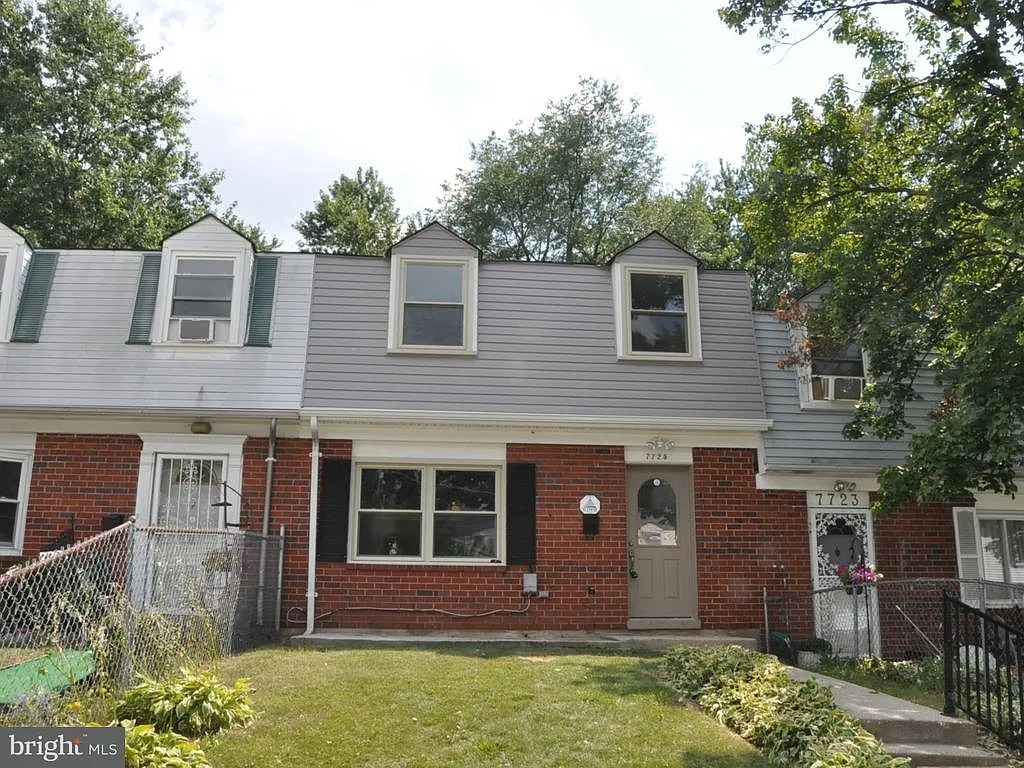 7725 Burnside Rd photo 1
